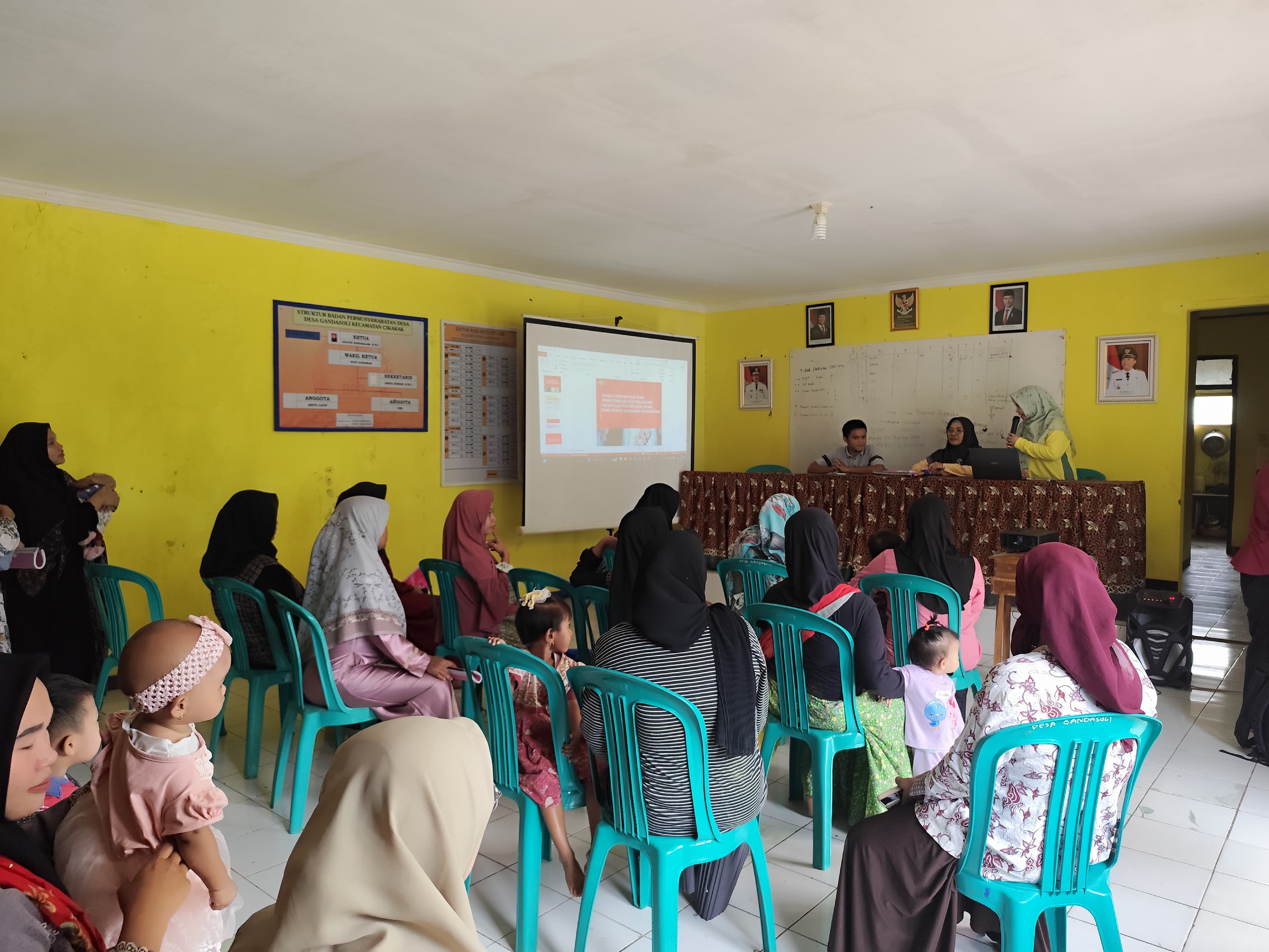 SOSIALISASI TENTANG PENGASUHAN BAYI BALITA